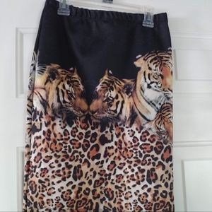 Forever 21 skirt. Sz M. In great condition